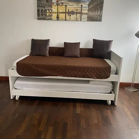 Piccolo Flat Near Venice *