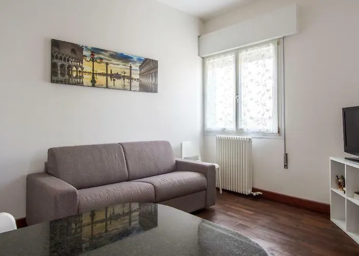 Piccolo Flat Near Venice 아파트 *
