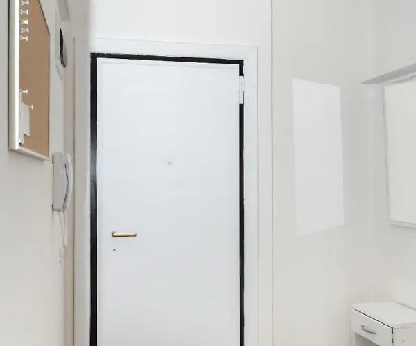 Piccolo Flat Near Venice 아파트 *